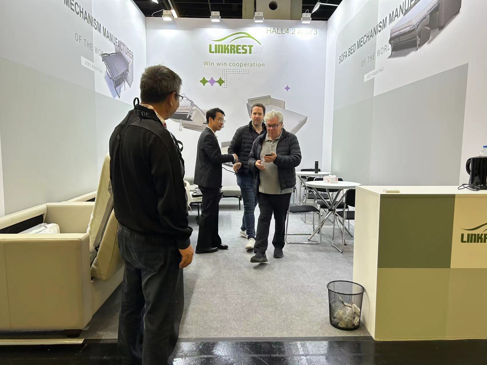 Die Köln International Woodworking Fair endete erfolgreich und der Linkstrest -Stand war sehr beliebt.